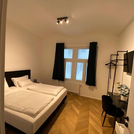 Luxurious Apartment In The Centre Of Виена Стая снимка