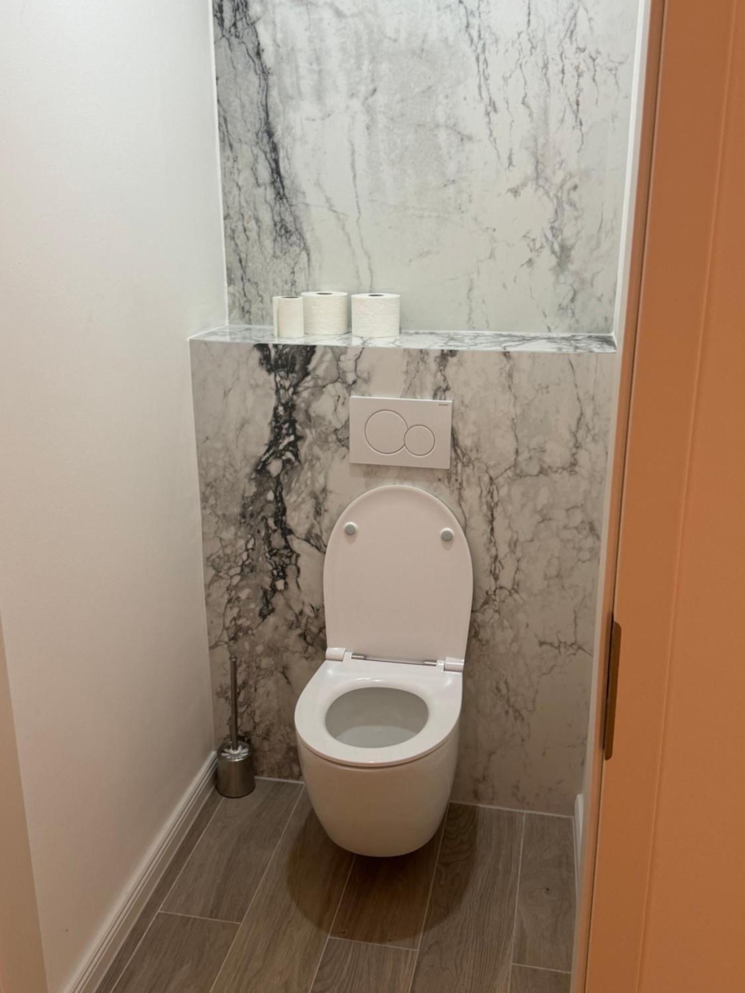 Luxurious Apartment In The Centre Of Виена Екстериор снимка