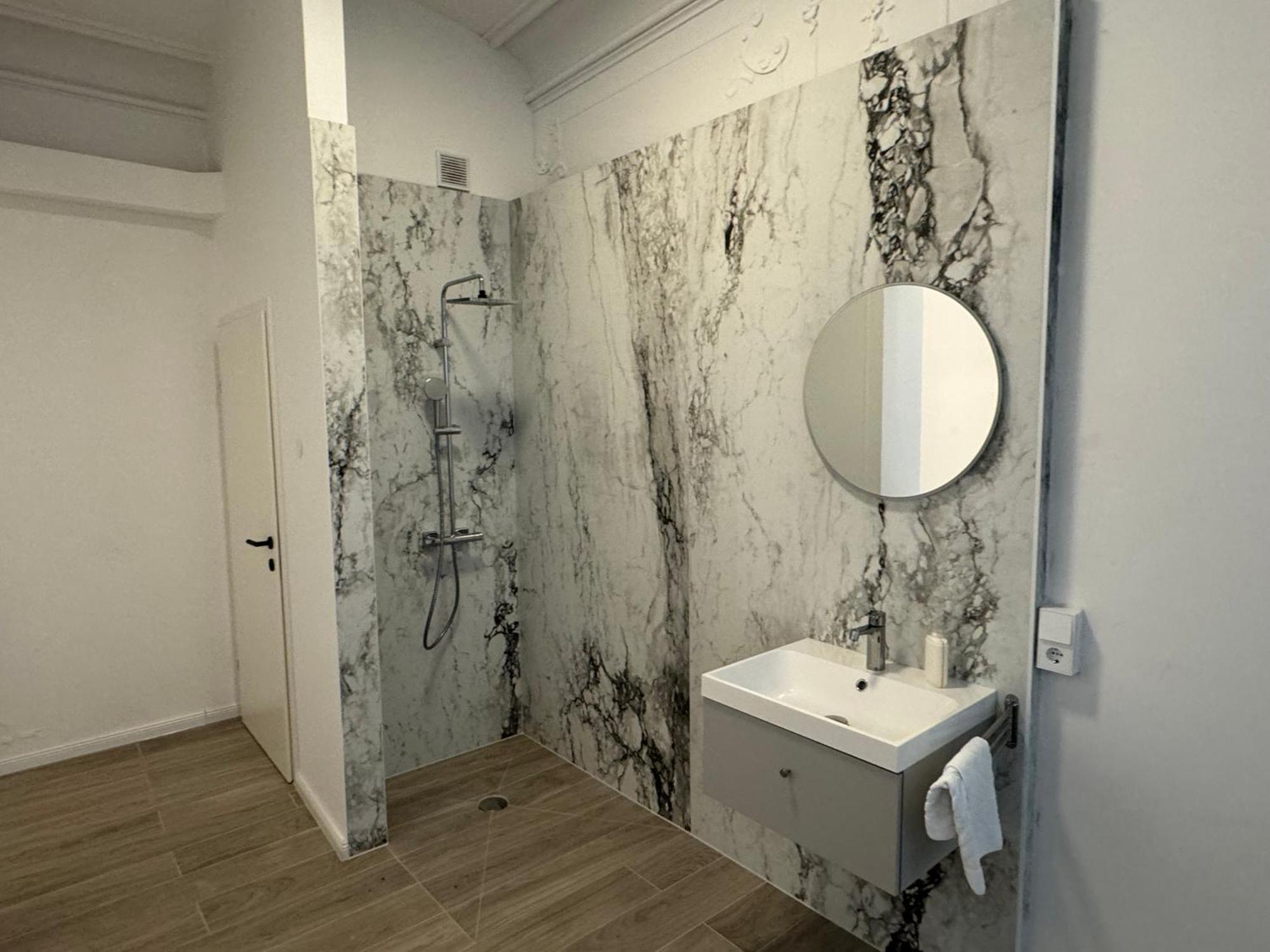 Luxurious Apartment In The Centre Of Виена Екстериор снимка