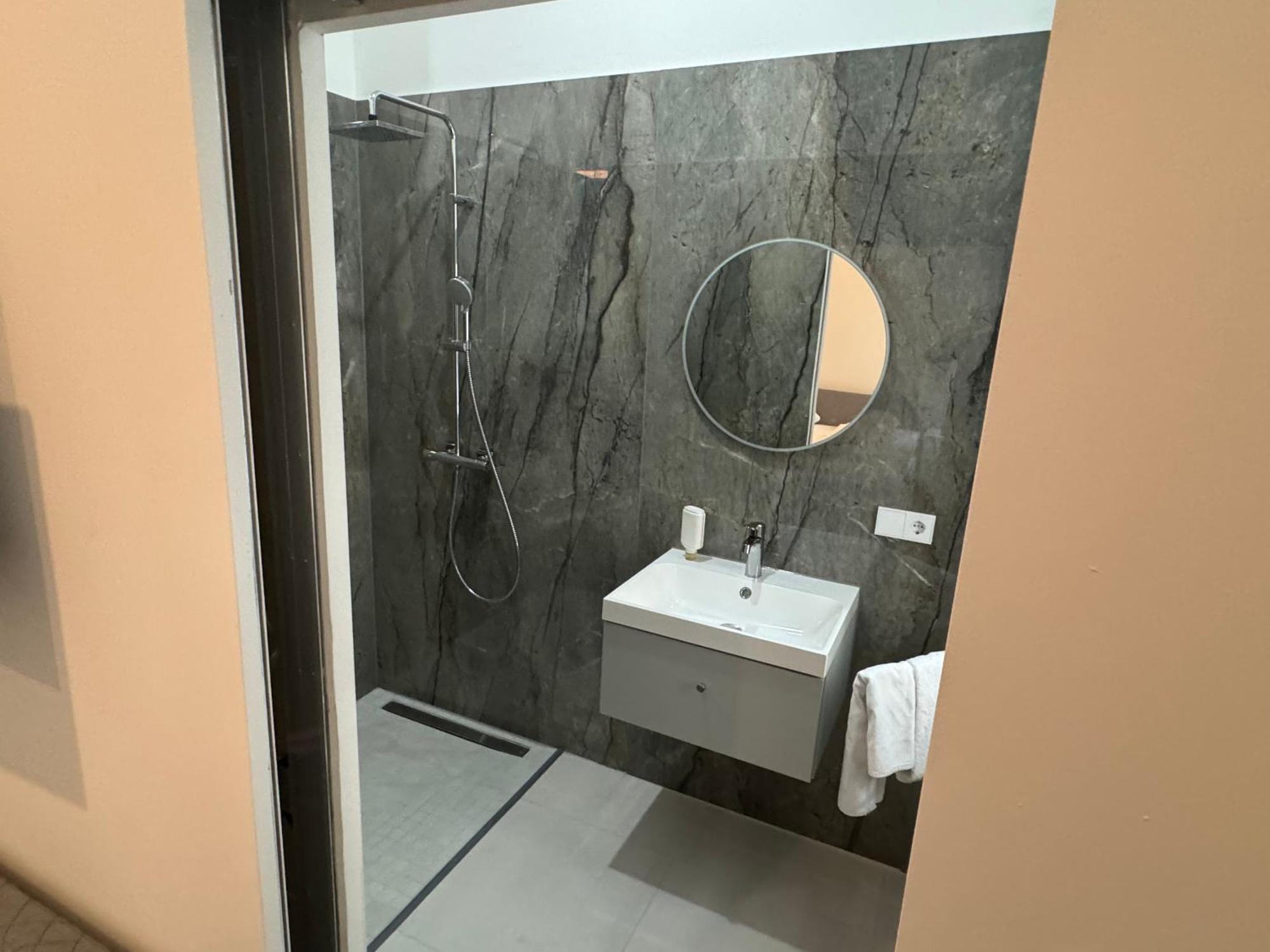Luxurious Apartment In The Centre Of Виена Екстериор снимка