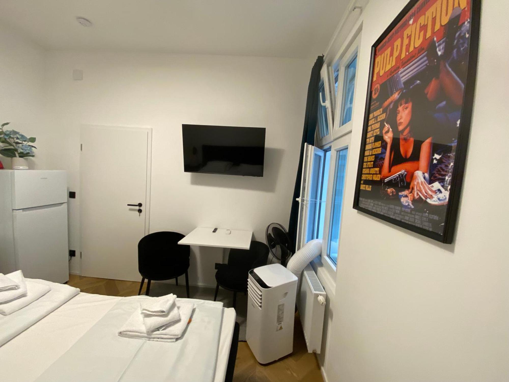 Luxurious Apartment In The Centre Of Виена Стая снимка